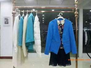 服裝廠家直供 尾貨服裝與品牌折扣女裝批發優勢解析